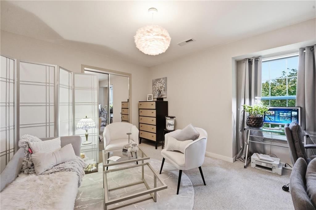 Photo 19 of 26 - 3525 NE Austin Drive, Lee's Summit, MO 64064