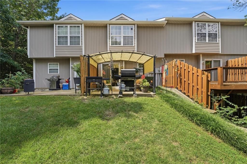 Photo 25 of 26 - 3525 NE Austin Drive, Lee's Summit, MO 64064