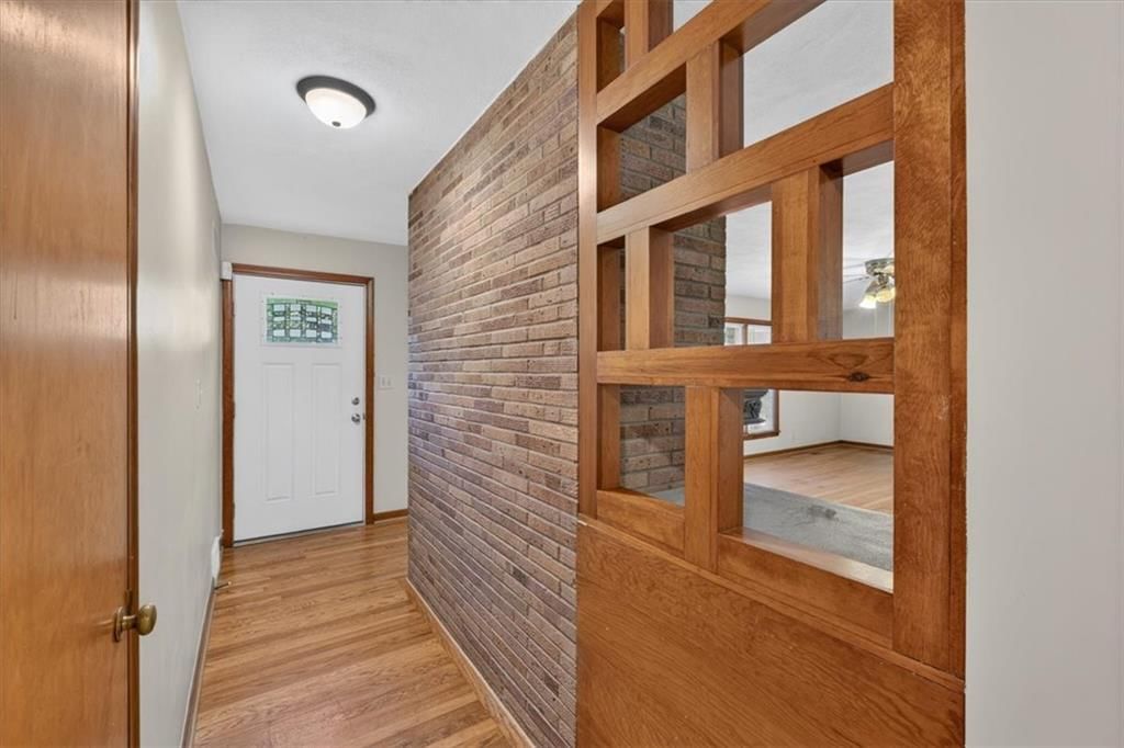 8413 Russell Street — photo 5