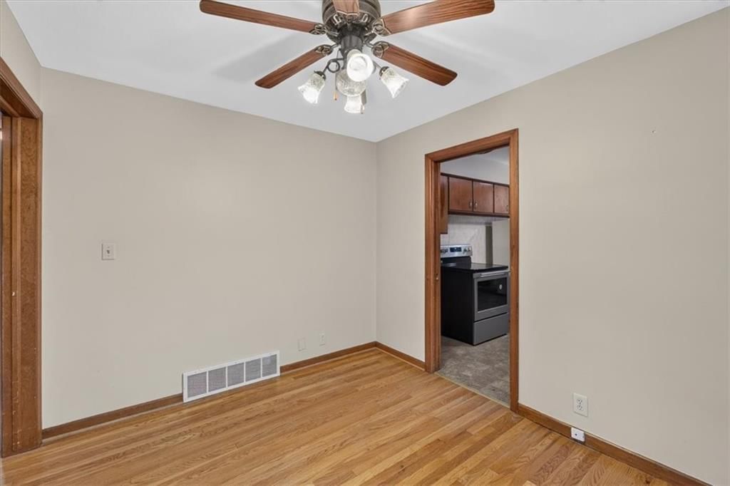 8413 Russell Street — photo 11