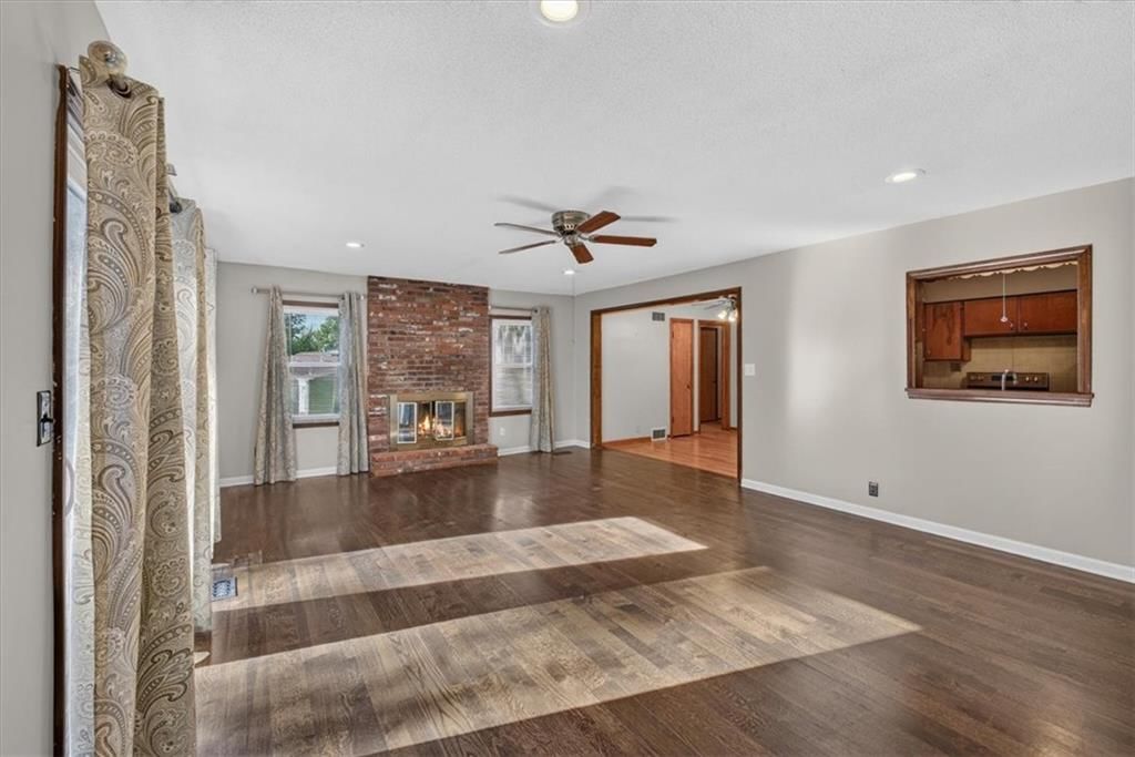 8413 Russell Street — photo 12