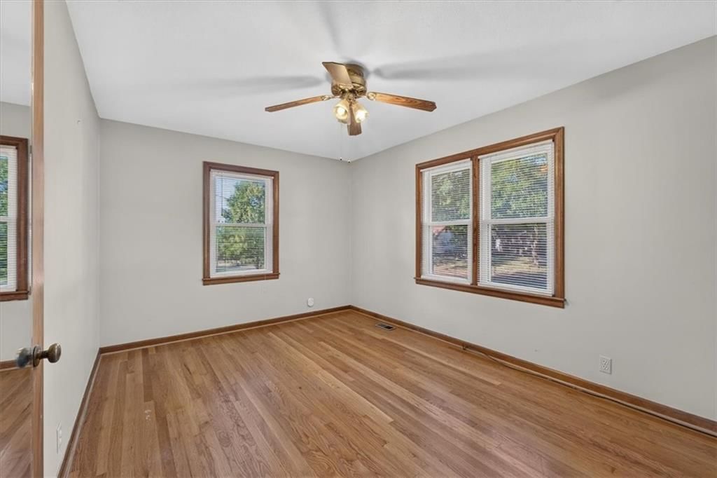8413 Russell Street — photo 17
