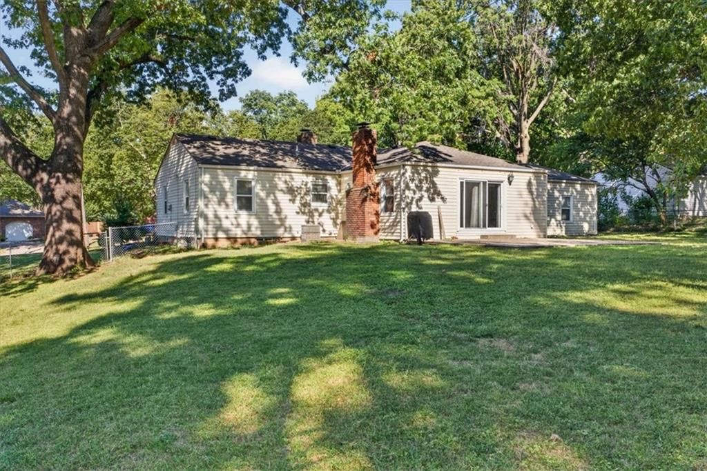 8413 Russell Street — photo 26