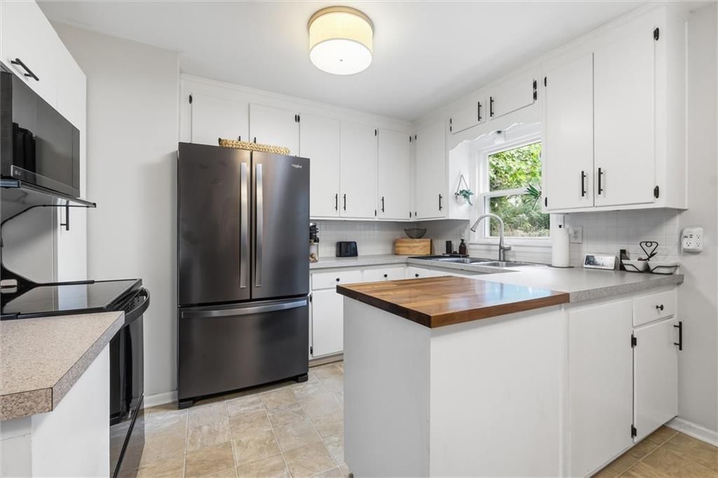 4823 W 62nd Street — photo 9