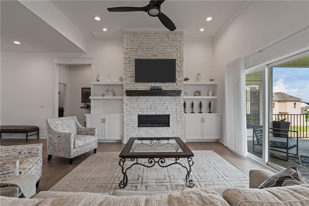 Photo 8 of 42 - 2428 W 177th Street, Overland Park, KS 66085