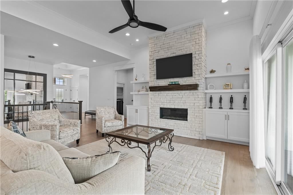 Photo 9 of 42 - 2428 W 177th Street, Overland Park, KS 66085