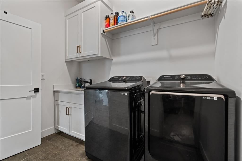 Photo 35 of 42 - 2428 W 177th Street, Overland Park, KS 66085