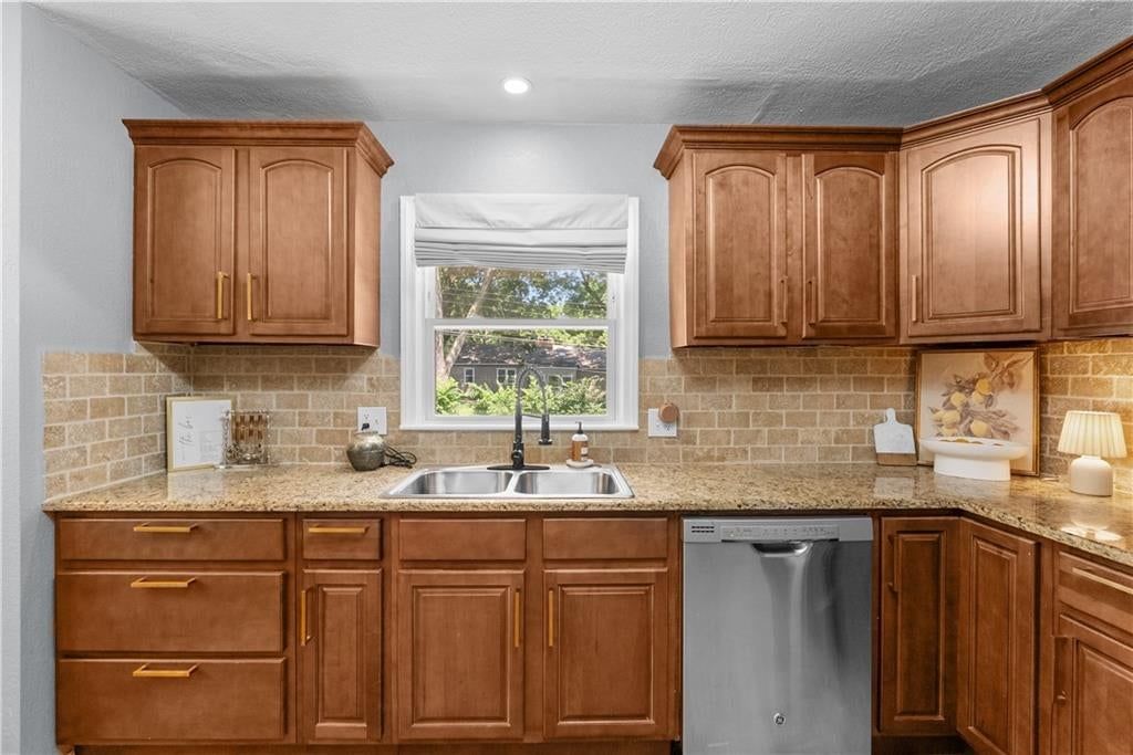 5508 W 71st Street — photo 9