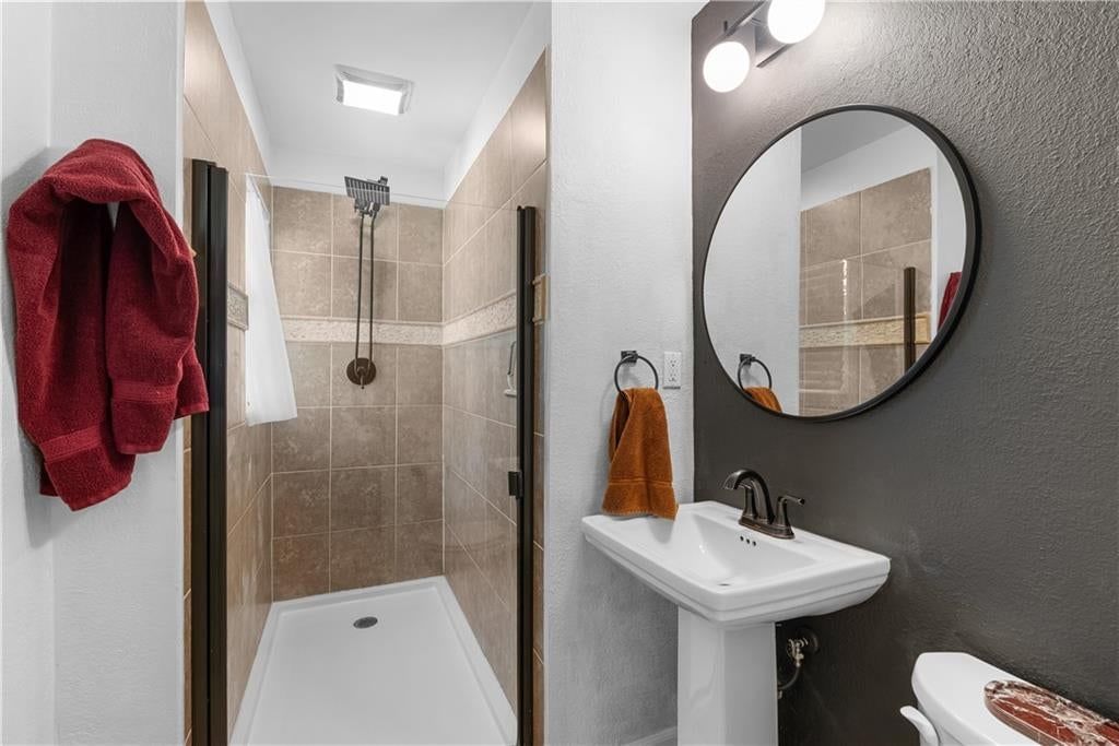5508 W 71st Street — photo 12