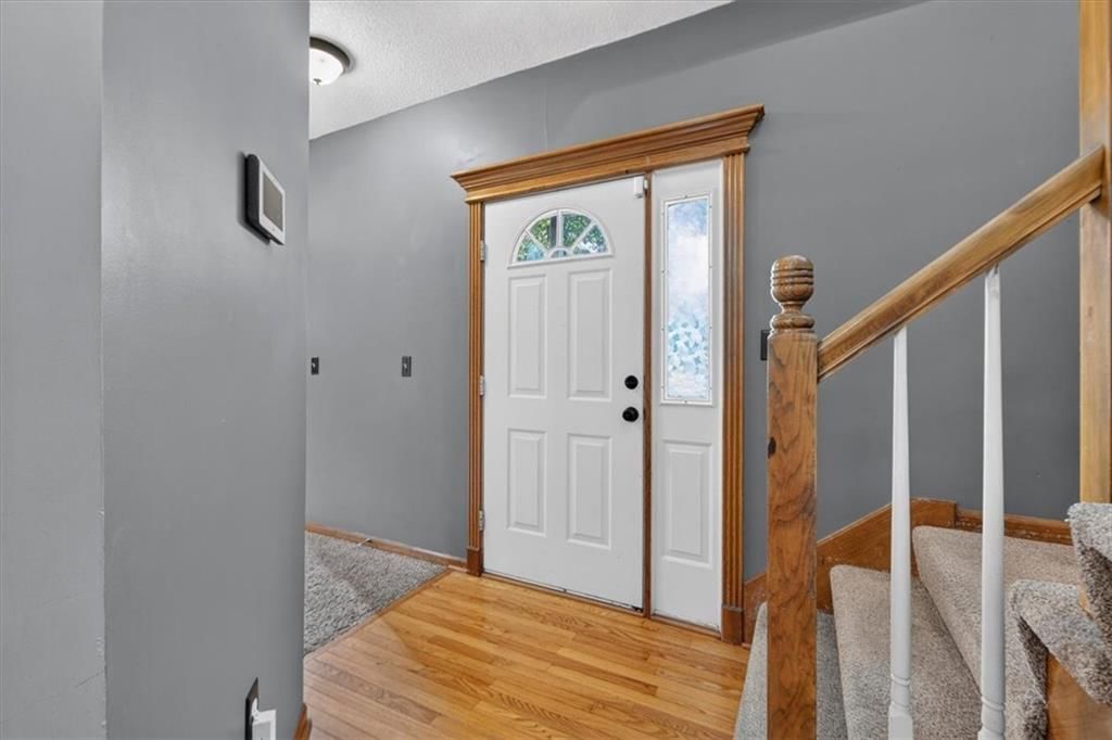 21160 W 126th Terrace, Olathe, KS: listing photo 3