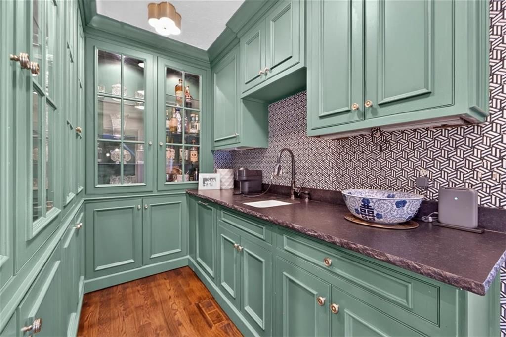 845 W 52nd Terrace — photo 48