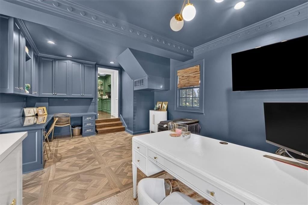 845 W 52nd Terrace — photo 52