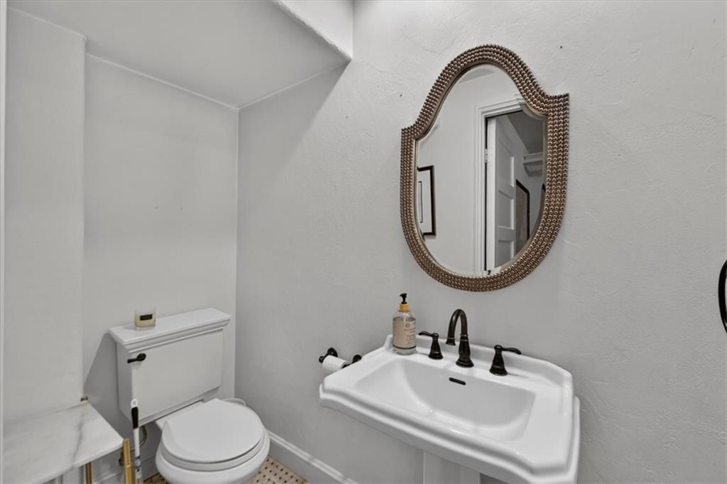 845 W 52nd Terrace — photo 87