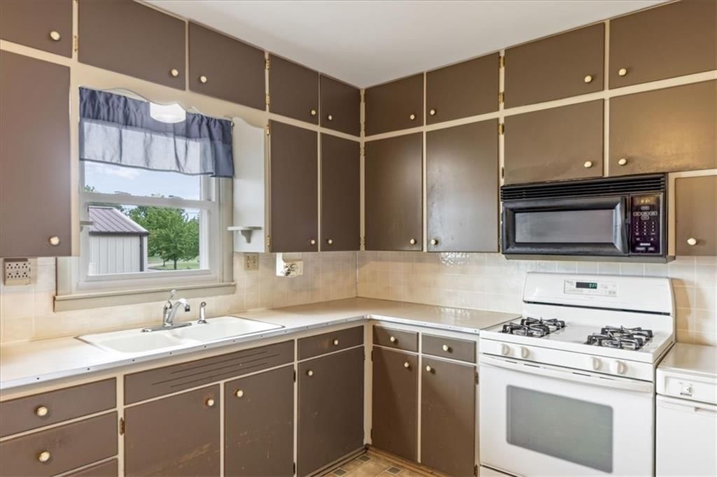321 Kaw Avenue — photo 8