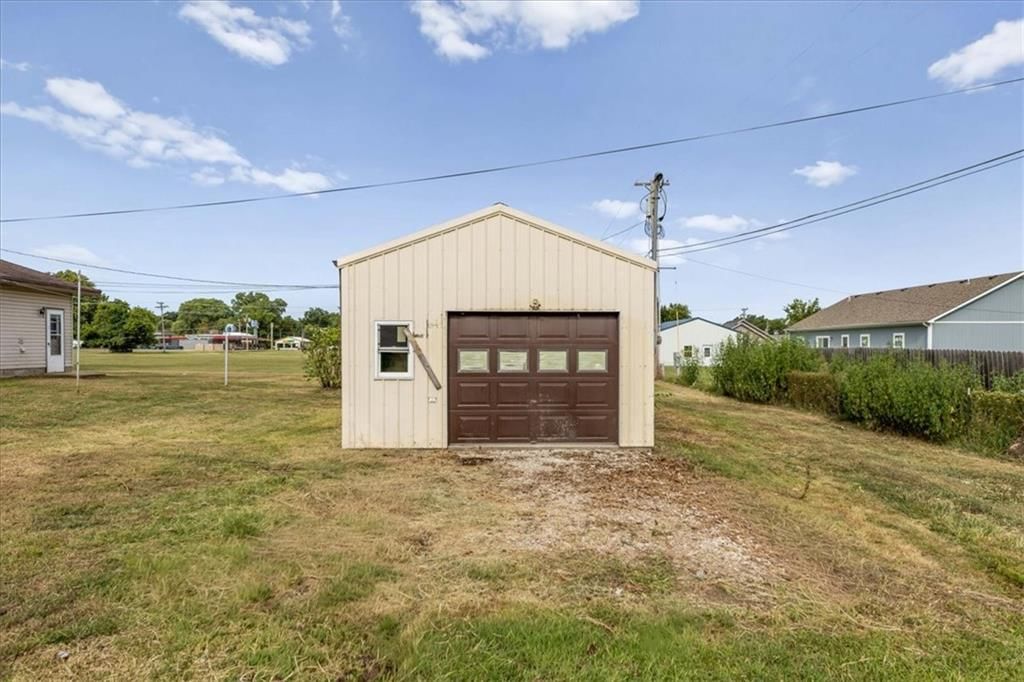 321 Kaw Avenue — photo 18