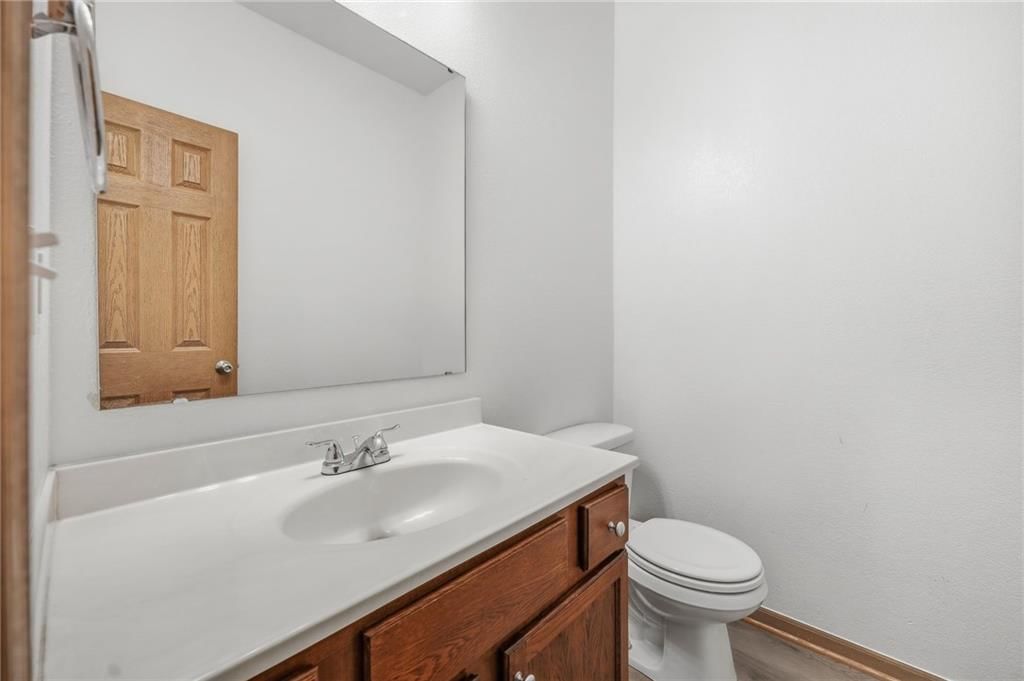 10338 Sloan Avenue — photo 5