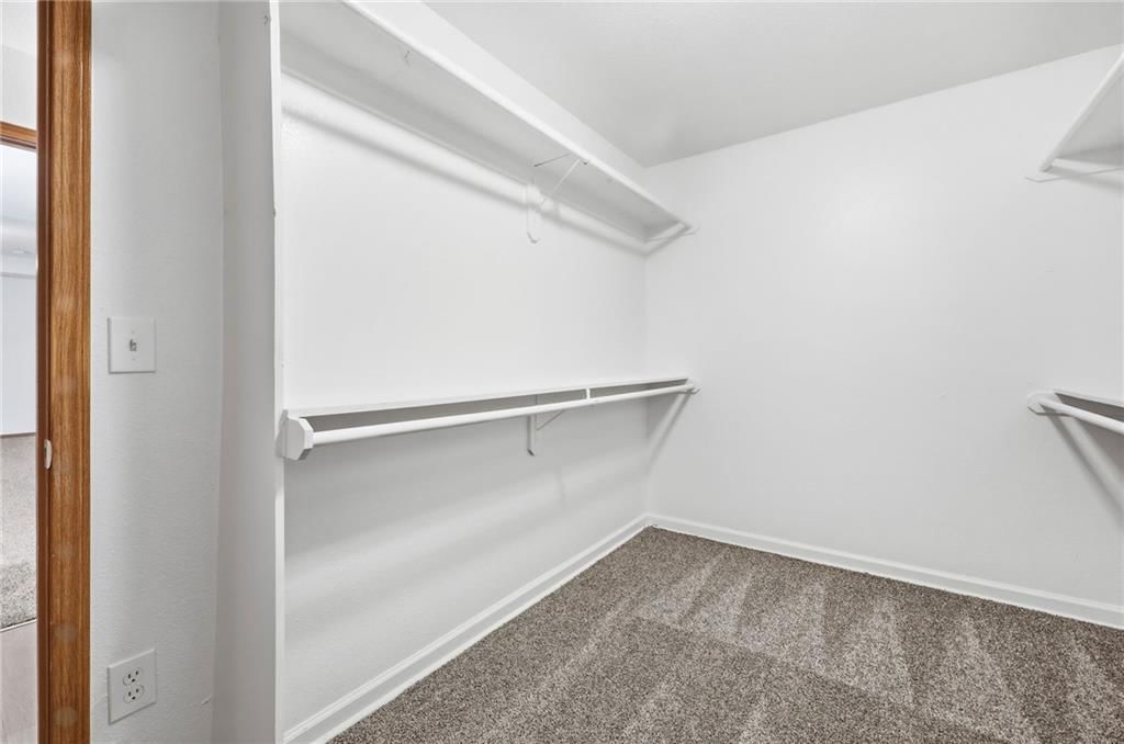 10338 Sloan Avenue — photo 16