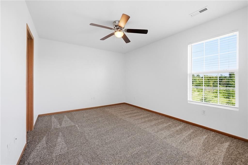10338 Sloan Avenue — photo 17