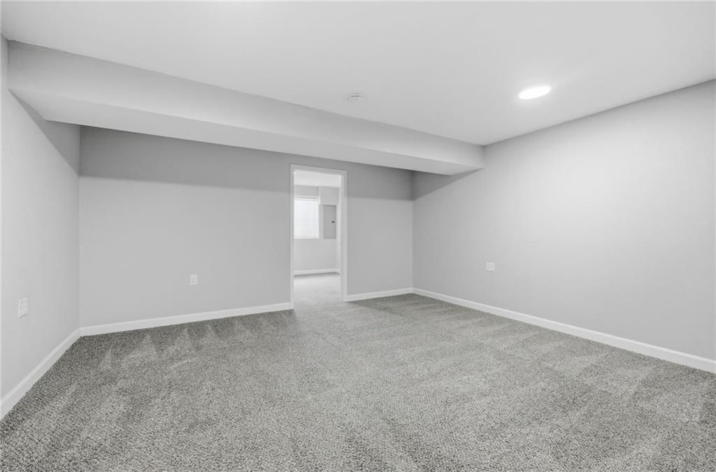 10338 Sloan Avenue — photo 22