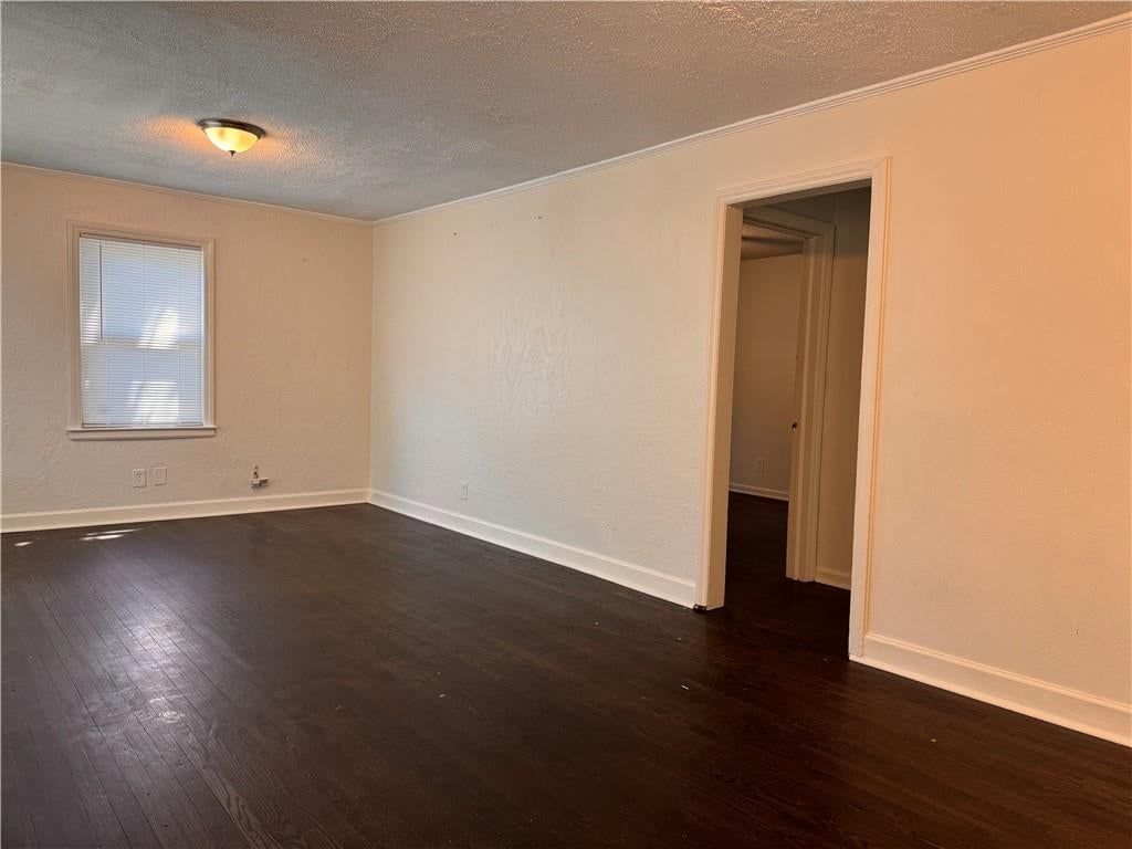 11108 Bennington Avenue — photo 8