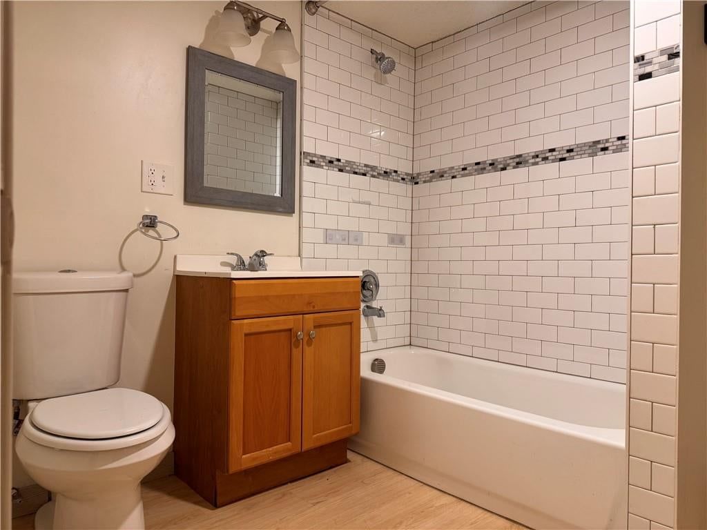 11108 Bennington Avenue — photo 16