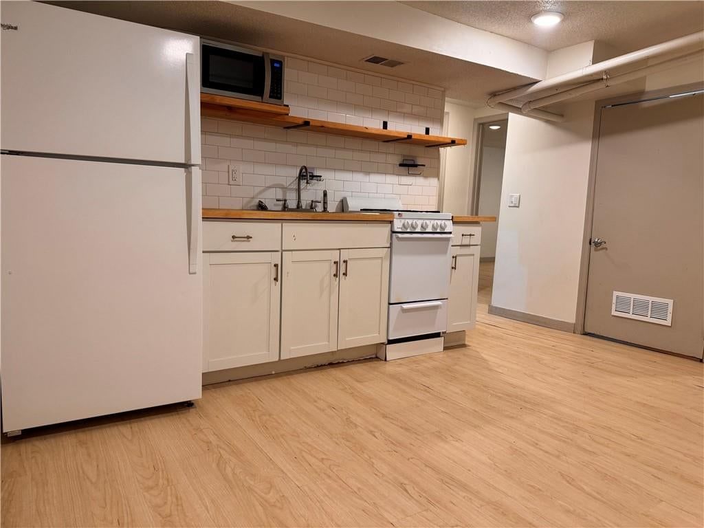 11108 Bennington Avenue — photo 17