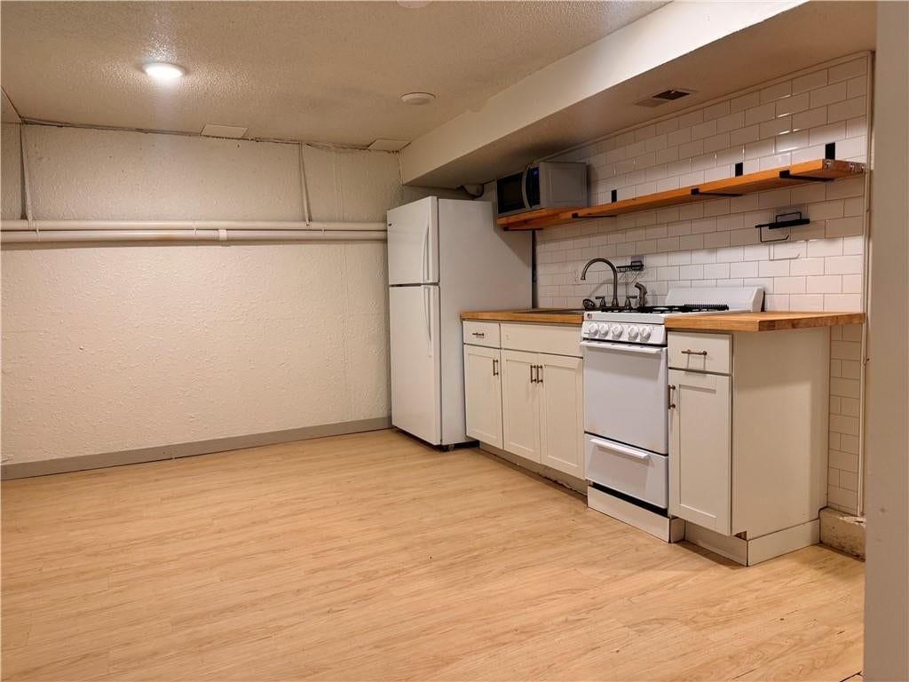11108 Bennington Avenue — photo 18