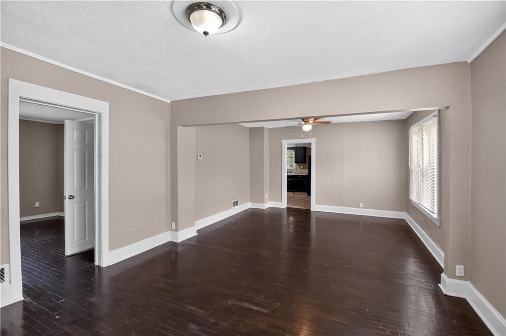 515 E Kansas Avenue — photo 13