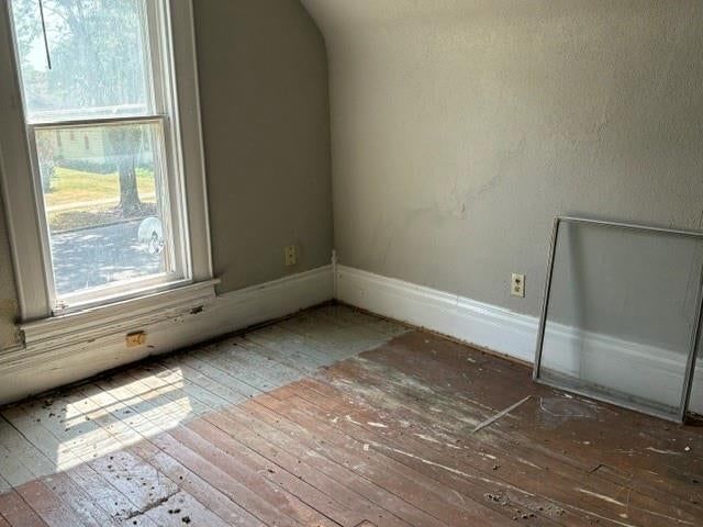 2423 Stevens Avenue — photo 13