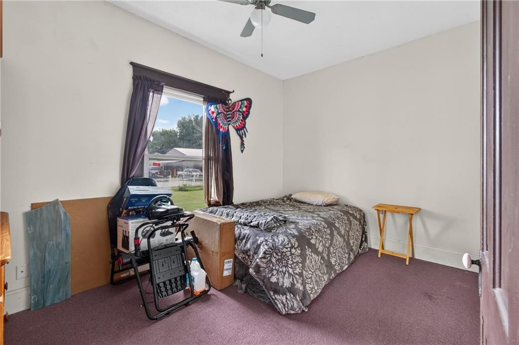325 W Broadway Street — photo 9