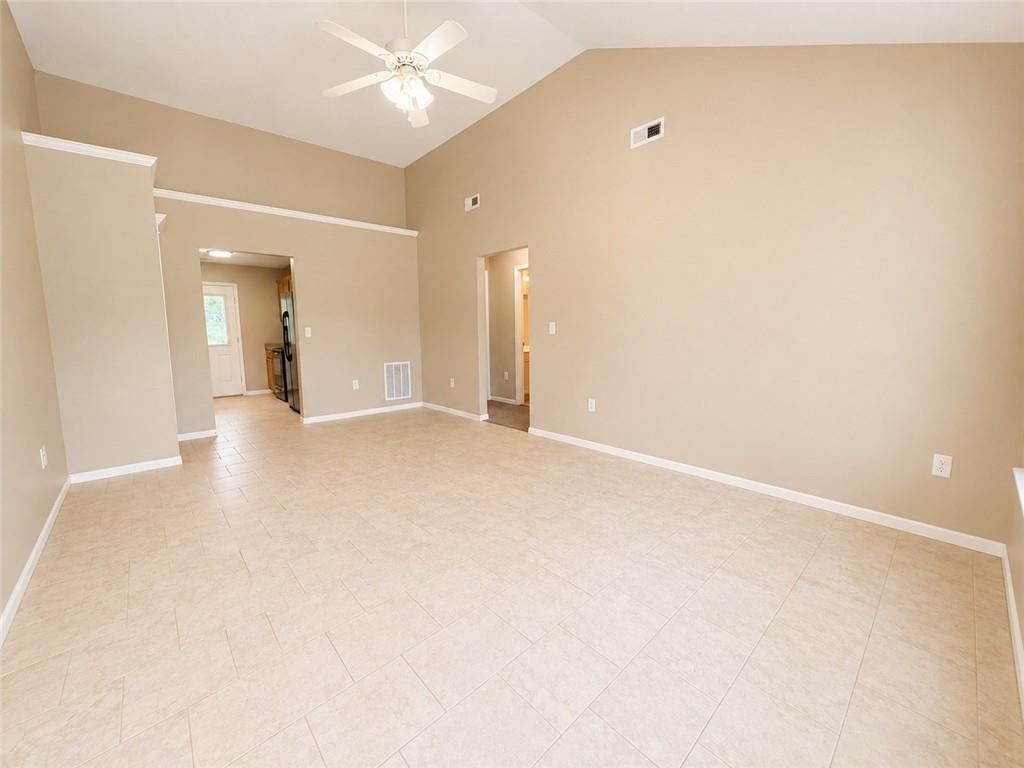 610 B W Market Street — photo 5