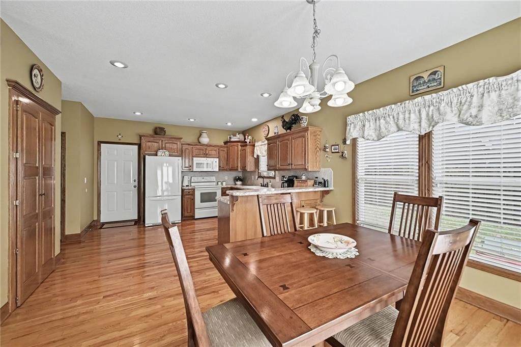 508 NE Hans Drive — photo 13