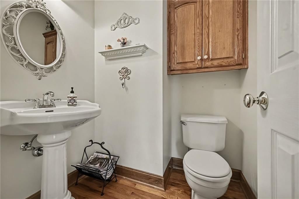508 NE Hans Drive — photo 16