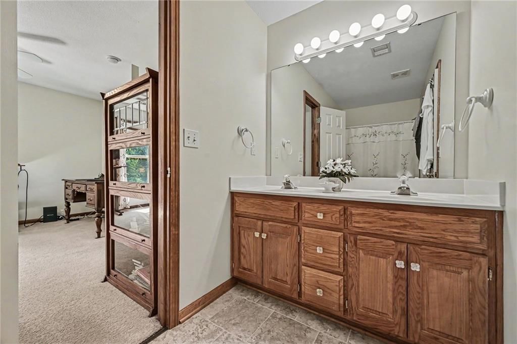 508 NE Hans Drive — photo 24