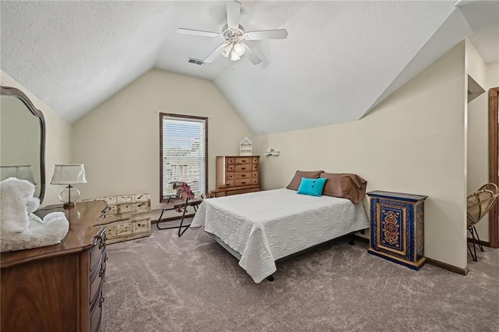508 NE Hans Drive — photo 26