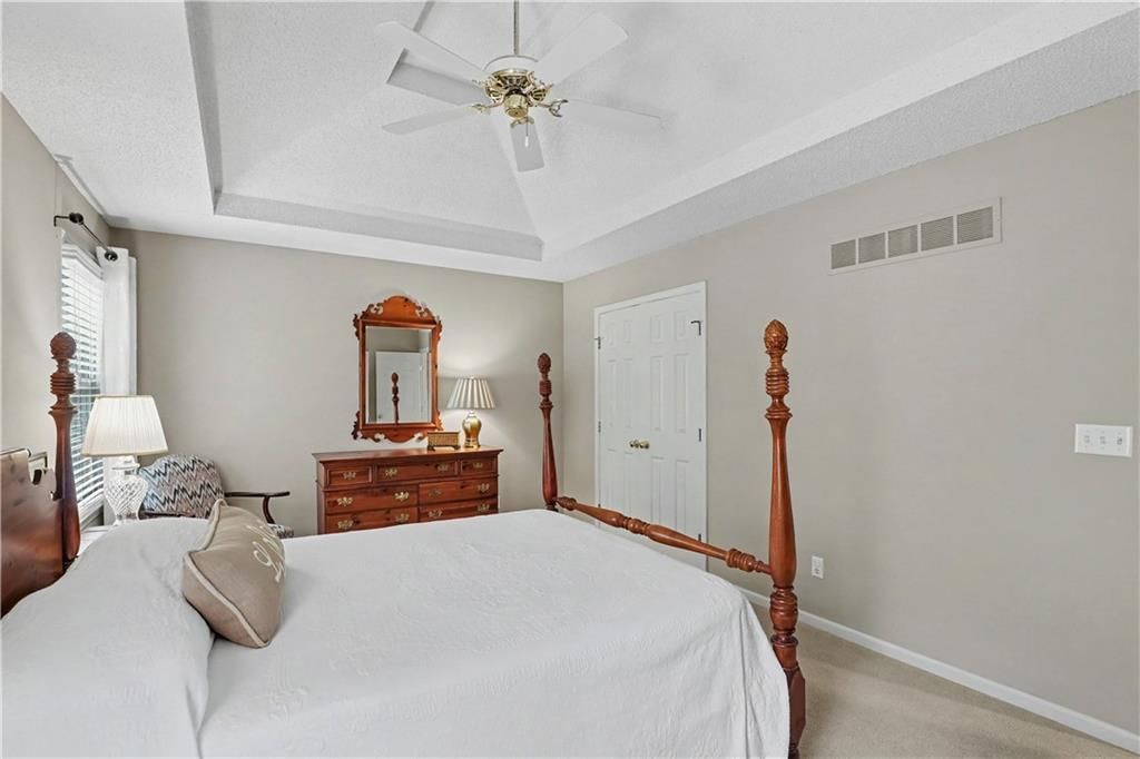 10011 N Highland Terrace — photo 17