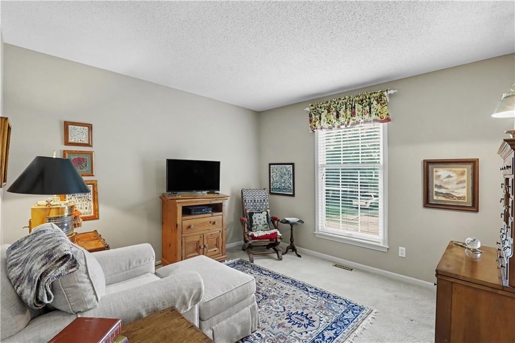 10011 N Highland Terrace — photo 19