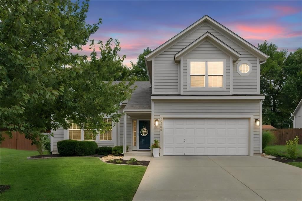 20456 W 220th Terrace, Spring Hill, KS