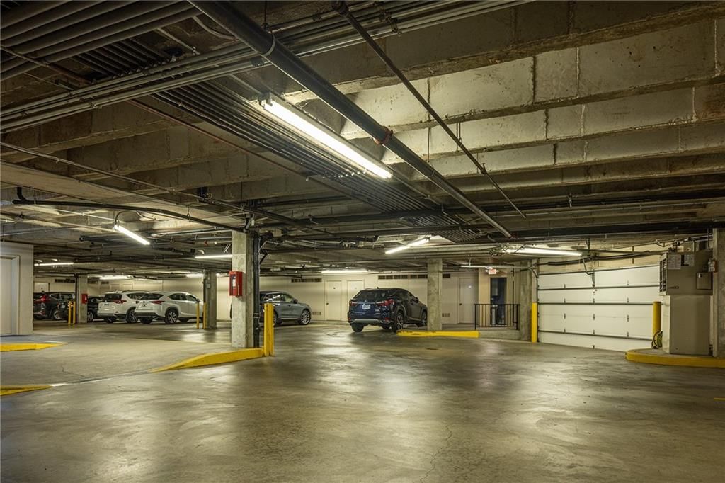 Photo 16 of 48 - 9100 Lamar Avenue #207, Overland Park, KS 66207