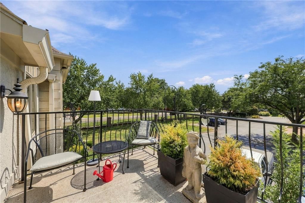 Photo 31 of 48 - 9100 Lamar Avenue #207, Overland Park, KS 66207