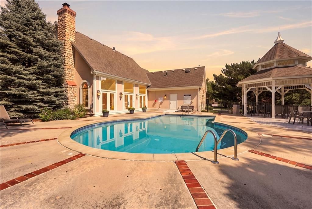Photo 42 of 48 - 9100 Lamar Avenue #207, Overland Park, KS 66207