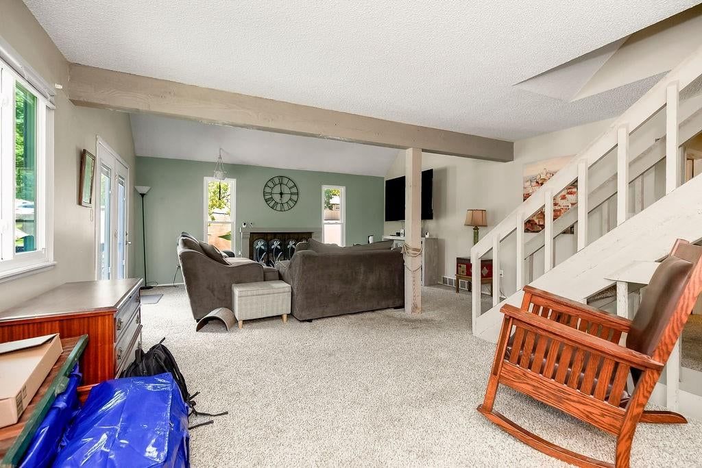 Photo 11 of 30, 1028 NW 70th Court, Kansas City, MO 64118