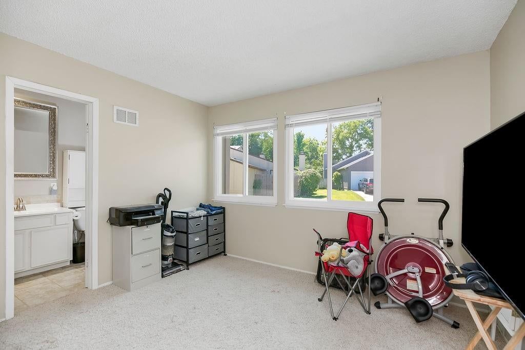 Photo 20 of 30 - 1028 NW 70th Court, Kansas City, MO 64118