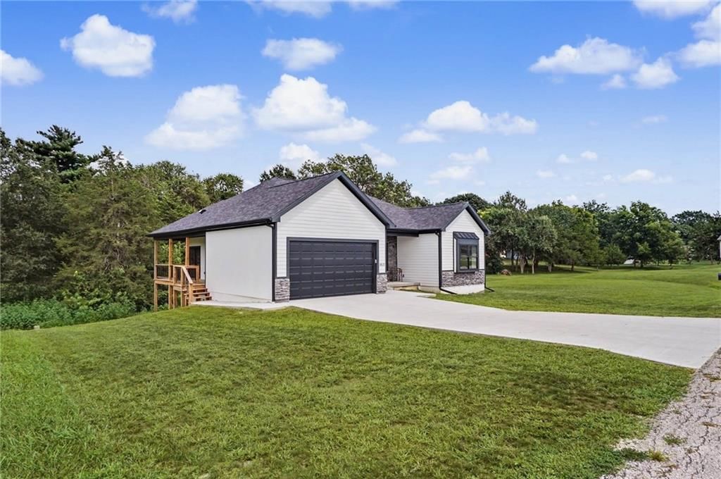 1613 S Ash Court — photo 3