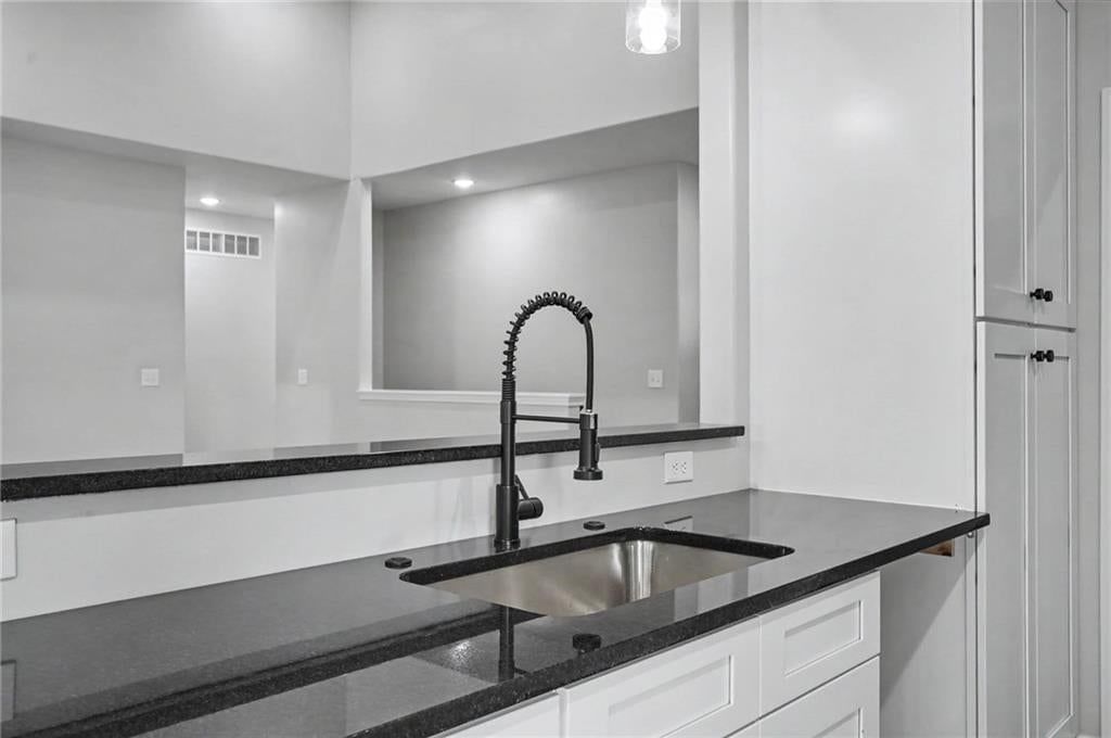 1613 S Ash Court — photo 13
