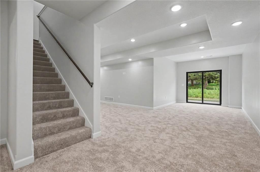 1613 S Ash Court — photo 33