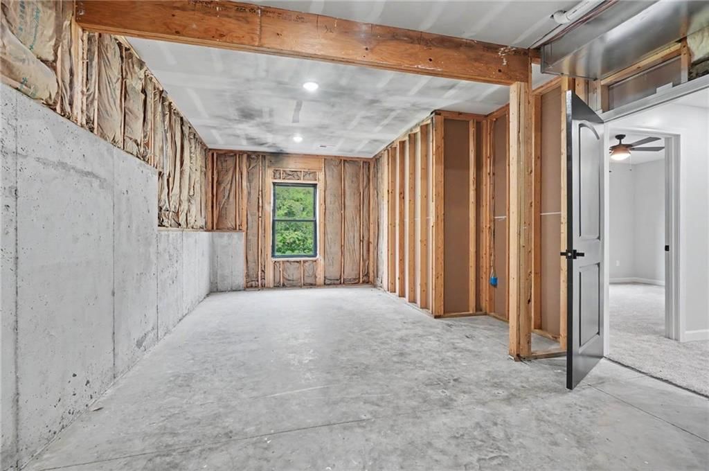 1613 S Ash Court — photo 40