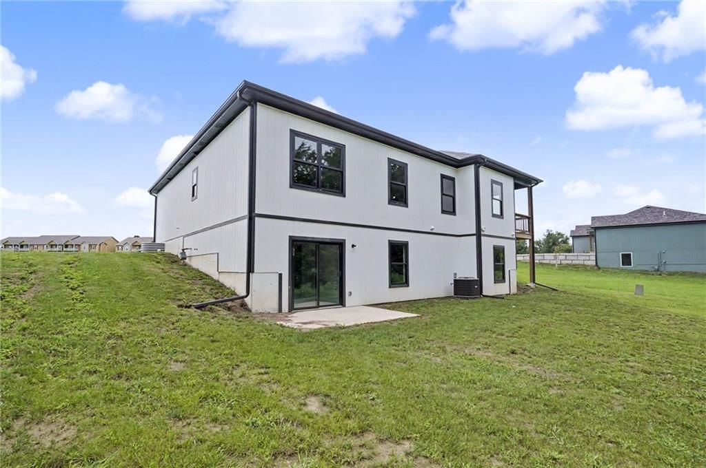 1613 S Ash Court — photo 46