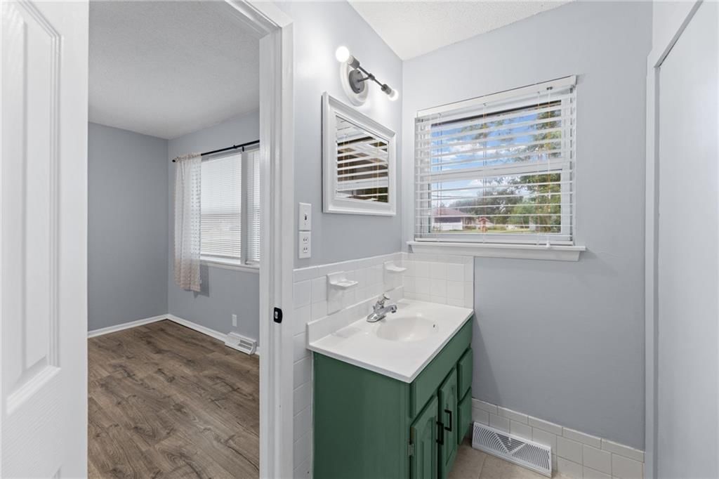 7302 N Woodland Avenue — photo 20