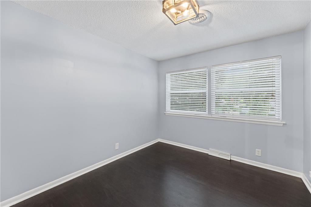 7302 N Woodland Avenue — photo 23